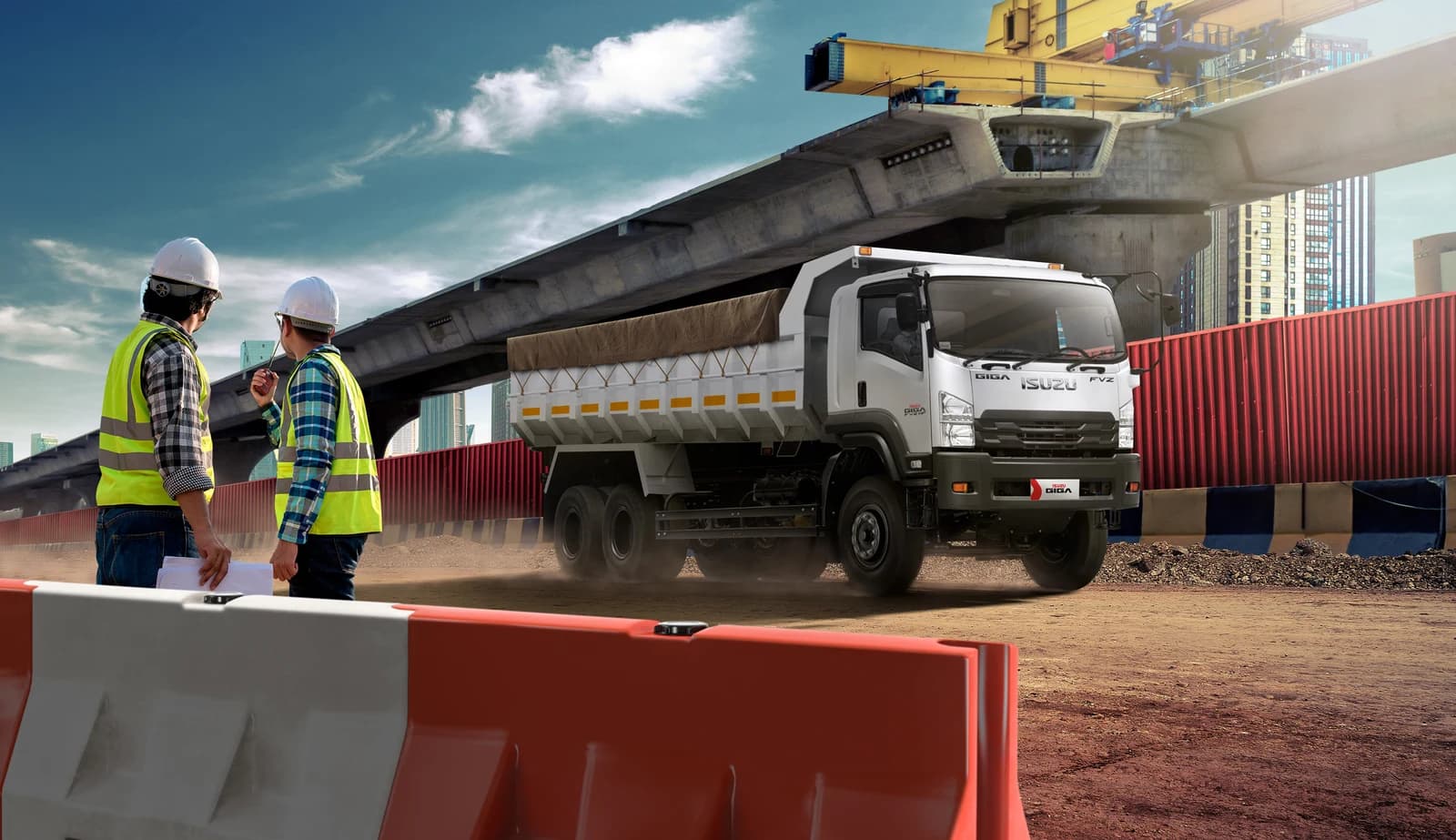 Isuzu GIGA FVZ di area kerja